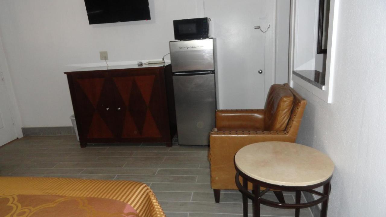 Economy Motel 2*